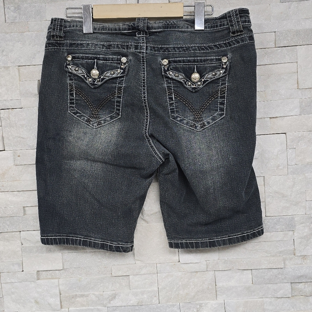✨ Women’s Denim Shorts Bundle – Size 12 – 4 Stylish Pairs – Chic & Casual - Picture 14 of 16
